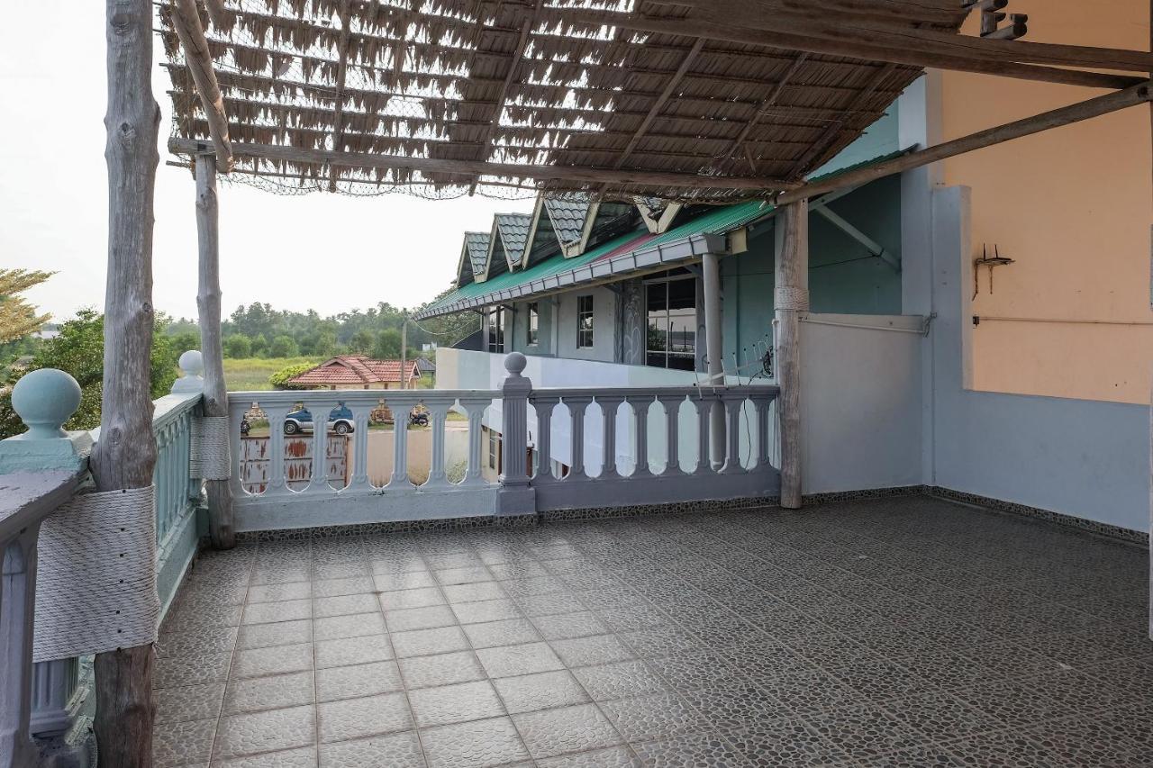 Oyo 90015 Indah Chalet Kuala Rompin Eksteriør billede